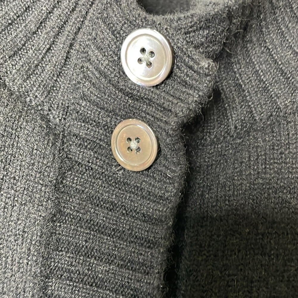 Orvis Cashmere Cardigan.​ - Picture 8 of 10